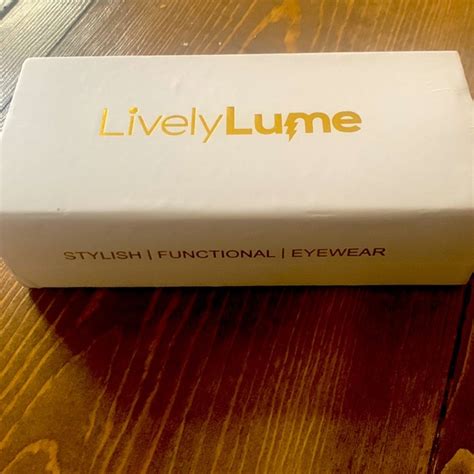 lively lume eyewear